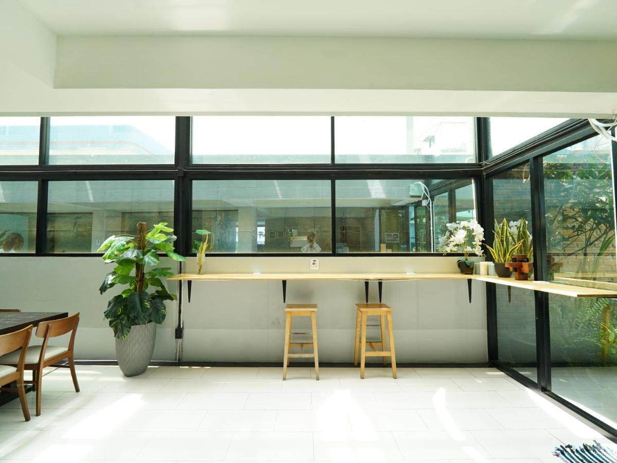 Roomquest Bangkok Don Mueang Airport Екстериор снимка