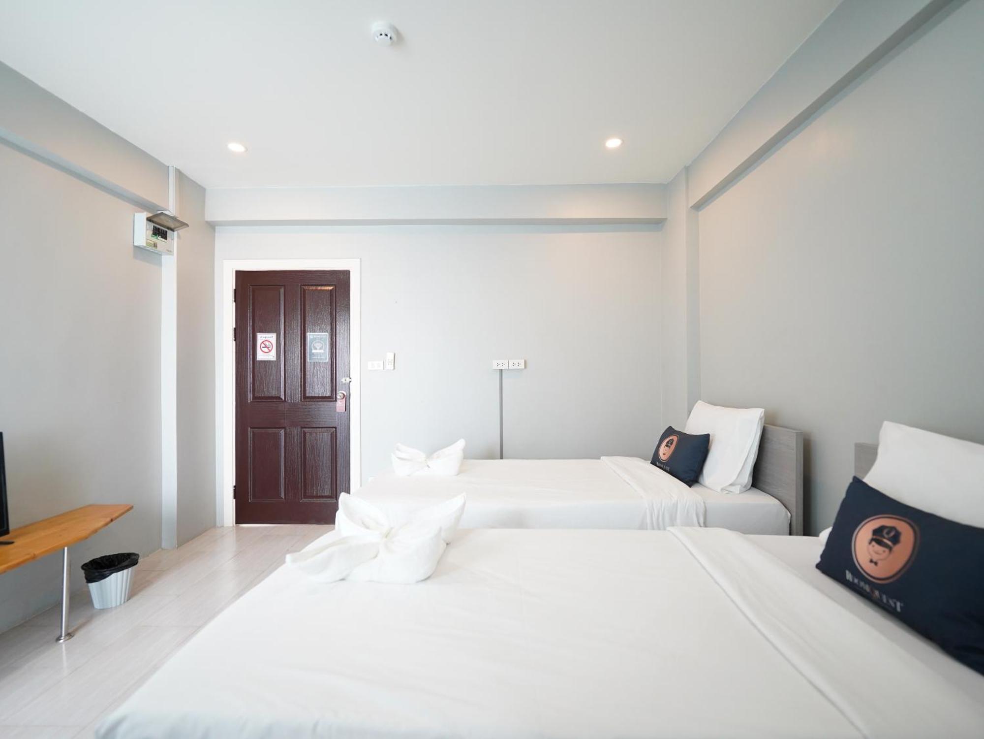 Roomquest Bangkok Don Mueang Airport Стая снимка